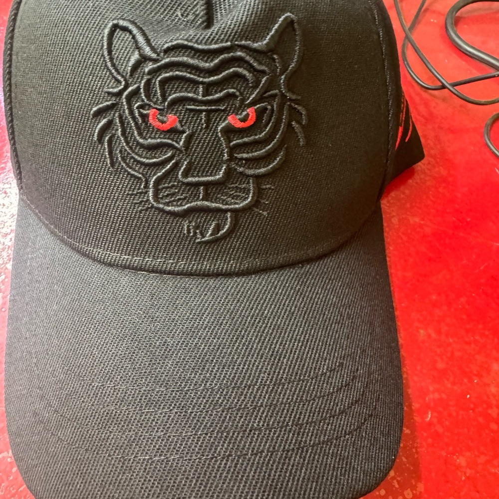 Black Tiger Embroidered Cap
